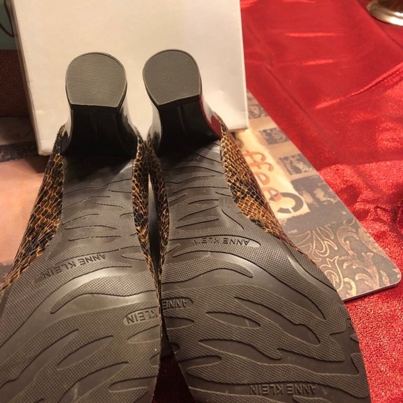 Brand New Snake Skin Pint Anne Klein shoes size 8 - Picture 4 of 8